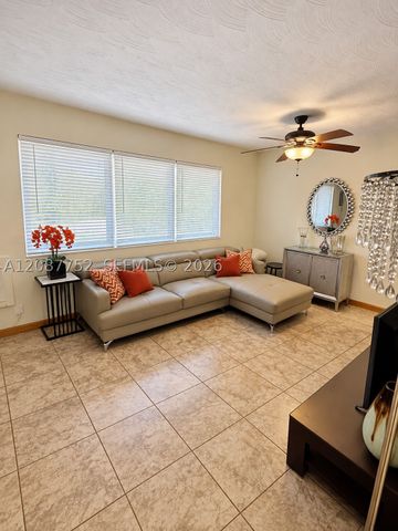 1026 NE 9th Ave, Fort Lauderdale, FL 33304
