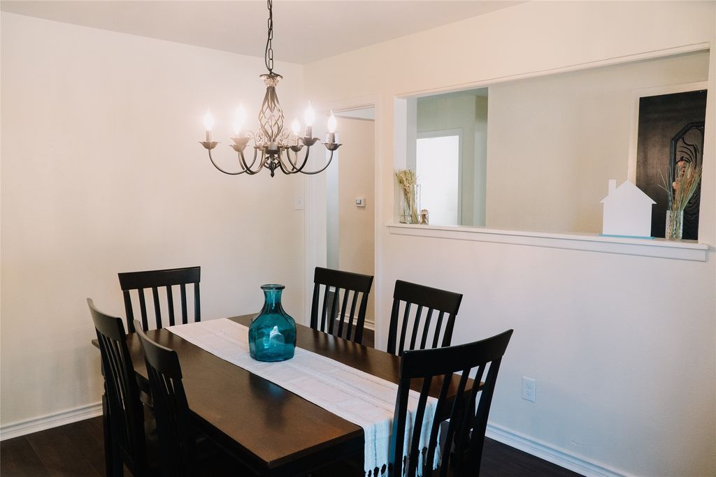 311 Town Creek Drive, Euless, TX 76039 — photo 3