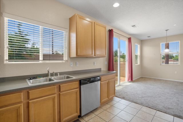 601 MENAUL Boulevard NE 305, Albuquerque, NM 87107