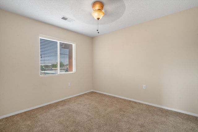 601 MENAUL Boulevard NE 305, Albuquerque, NM 87107