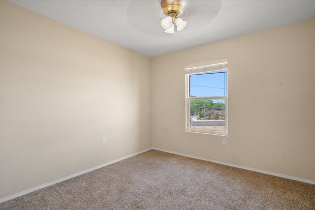 601 MENAUL Boulevard NE 305, Albuquerque, NM 87107