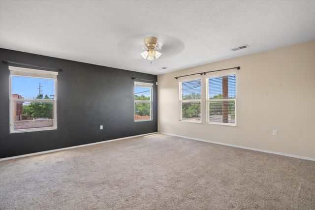 601 MENAUL Boulevard NE 305, Albuquerque, NM 87107