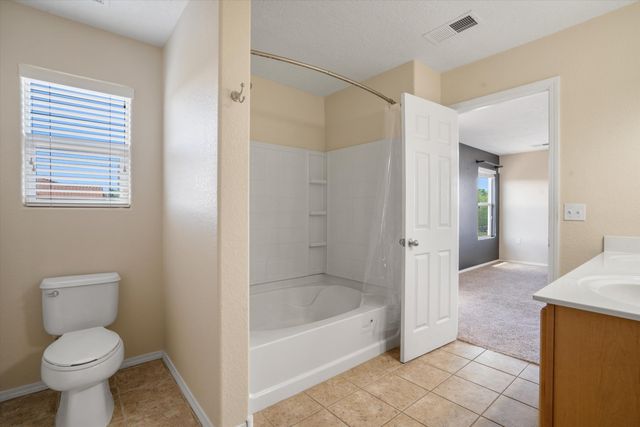 601 MENAUL Boulevard NE 305, Albuquerque, NM 87107