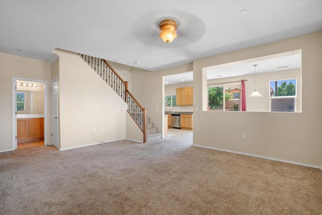 601 MENAUL Boulevard NE 305, Albuquerque, NM 87107