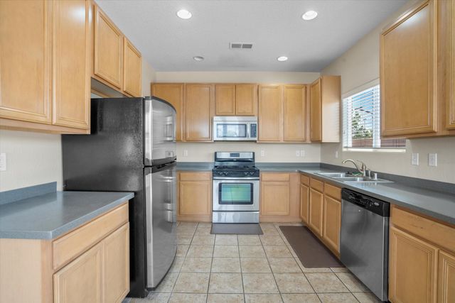 601 MENAUL Boulevard NE 305, Albuquerque, NM 87107