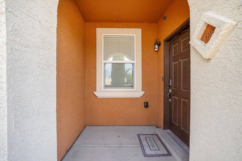 601 MENAUL Boulevard NE 305, Albuquerque, NM 87107