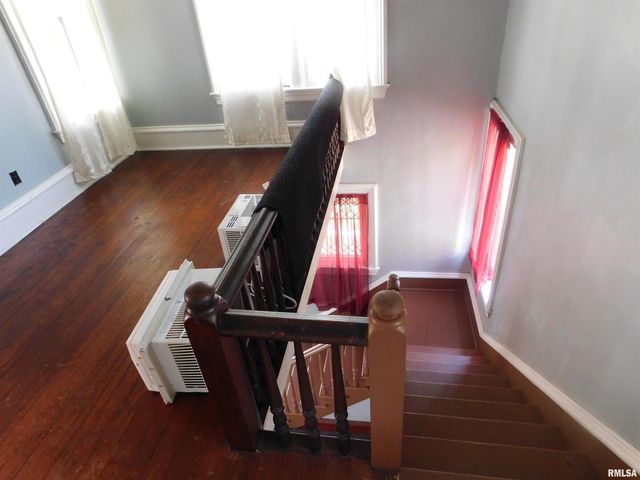 1624 9TH Avenue, Moline, IL 61265