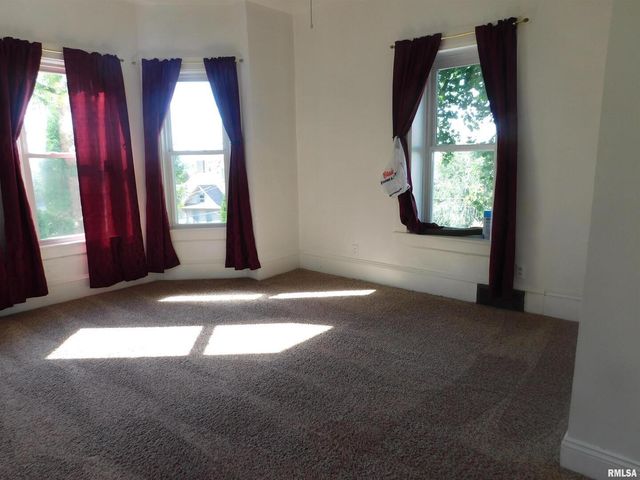 1624 9TH Avenue, Moline, IL 61265