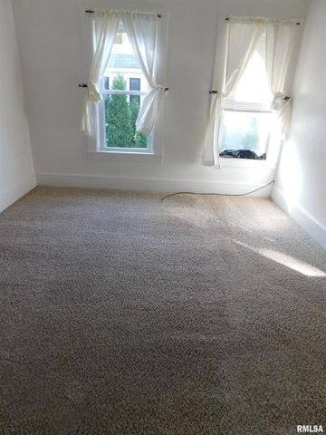 1624 9TH Avenue, Moline, IL 61265