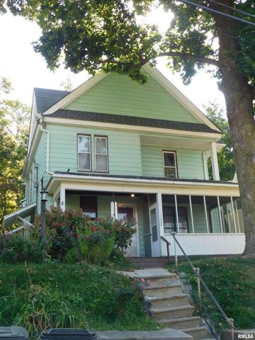 1624 9TH Avenue, Moline, IL 61265