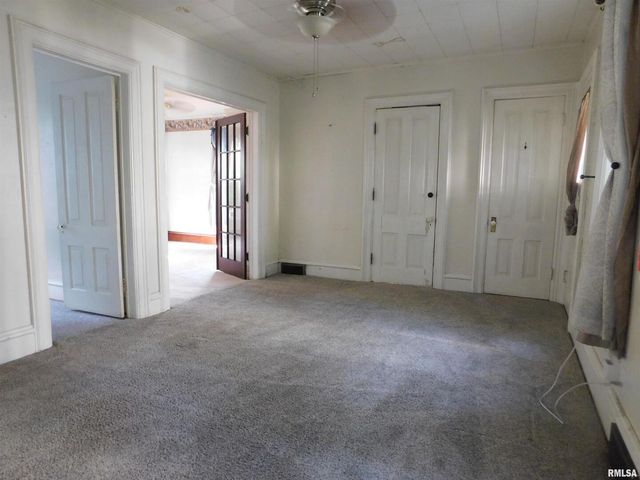 1624 9TH Avenue, Moline, IL 61265