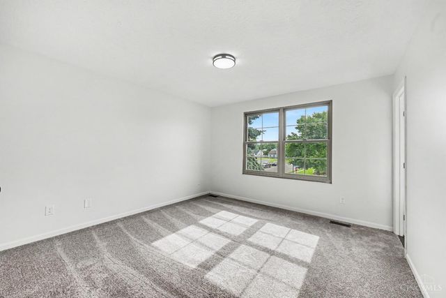 596 Pine Hill Place, Trenton, OH 45067
