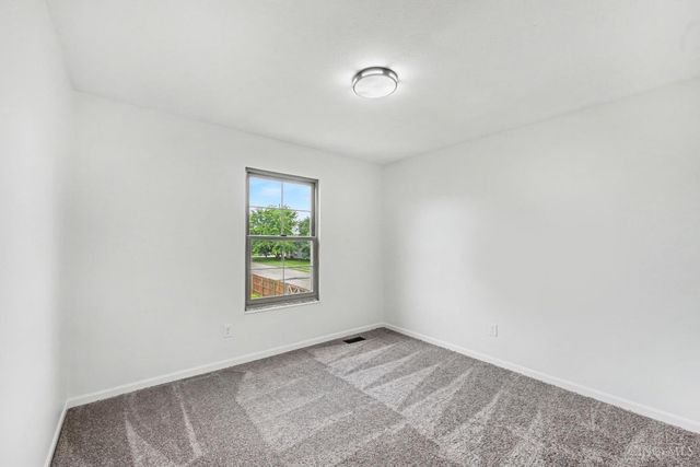 596 Pine Hill Place, Trenton, OH 45067