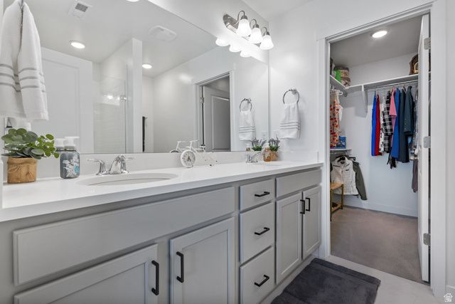 6673 W MEADOW GRASS DR, South Jordan, UT 84009