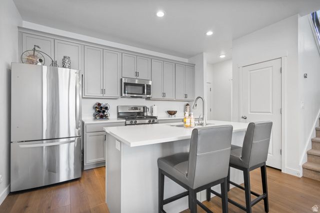 6673 W MEADOW GRASS DR, South Jordan, UT 84009