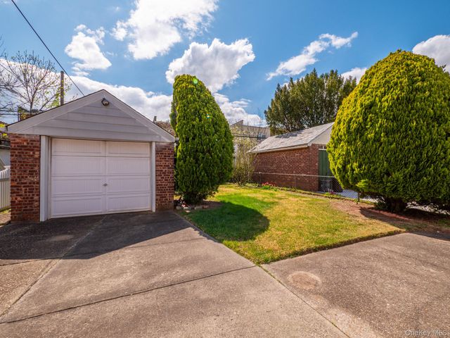 8990 221st Street, Queens Village, NY 11427