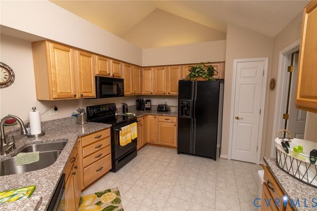 14102 Norwood Pond Ln, Midlothian, VA 23112