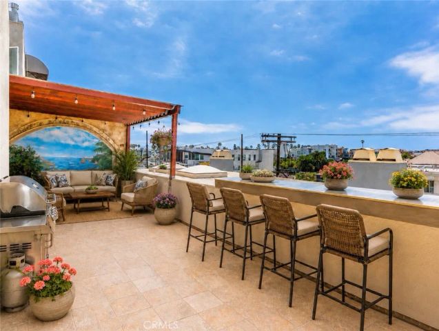 355 Pershing Drive B, Playa Del Rey, CA 90293
