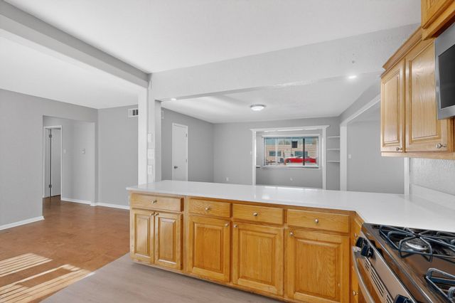 900 Arizona Street SE, Albuquerque, NM 87108