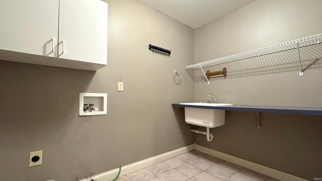 3288 Westhampton Drive, Newburgh, IN 47630