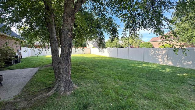 3288 Westhampton Drive, Newburgh, IN 47630