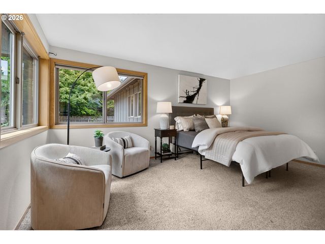 2736 HARLOW Rd, Eugene, OR 97401