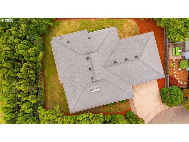 2736 HARLOW Rd, Eugene, OR 97401