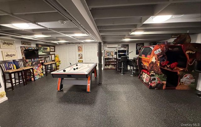 15 Tiber Road, Syosset, NY 11791