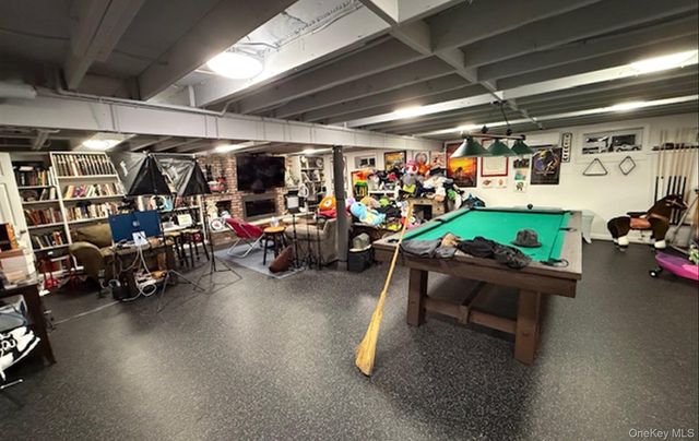 15 Tiber Road, Syosset, NY 11791