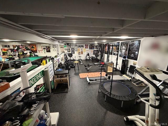 15 Tiber Road, Syosset, NY 11791