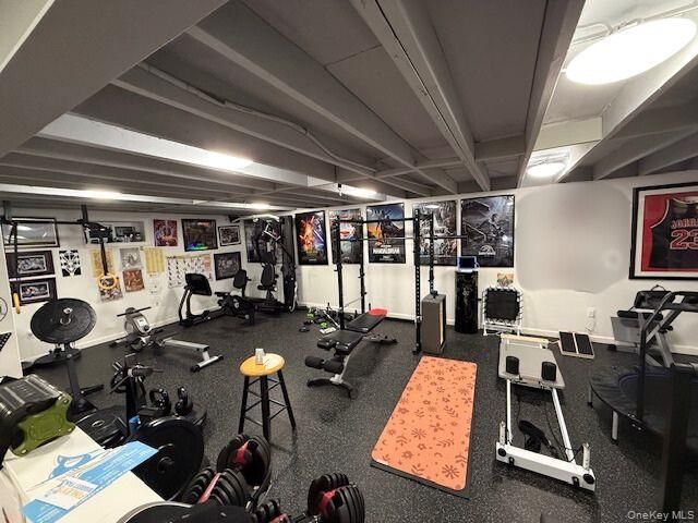 15 Tiber Road, Syosset, NY 11791