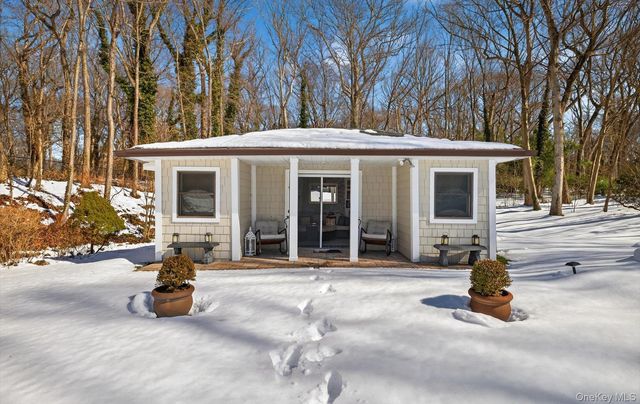 15 Tiber Road, Syosset, NY 11791