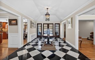 15 Tiber Road, Syosset, NY 11791