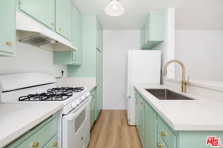 114 S Gramercy Place 108, Los Angeles, CA 90004