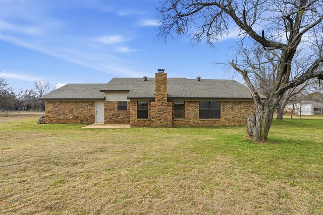 253 County Road 4899, Boyd, TX 76023