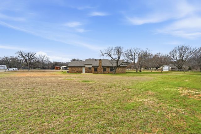 253 County Road 4899, Boyd, TX 76023
