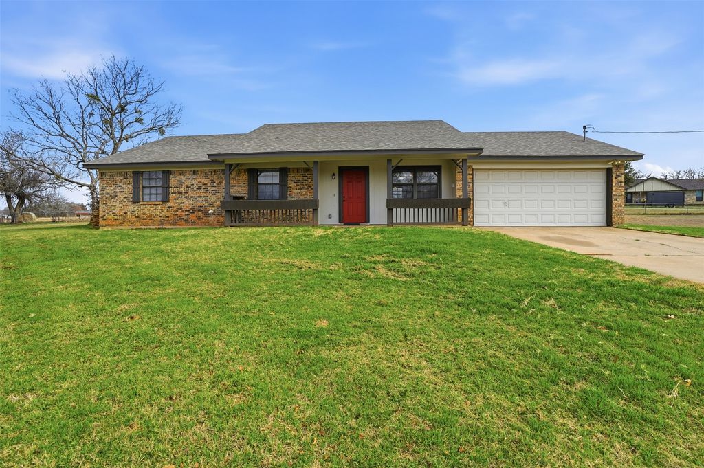 253 County Road 4899, Boyd, TX 76023
