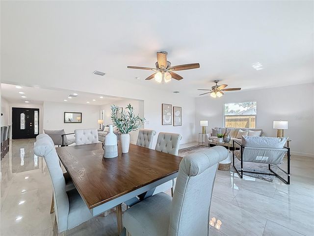 910 ALCAZAR WAY S, St Petersburg, FL 33705