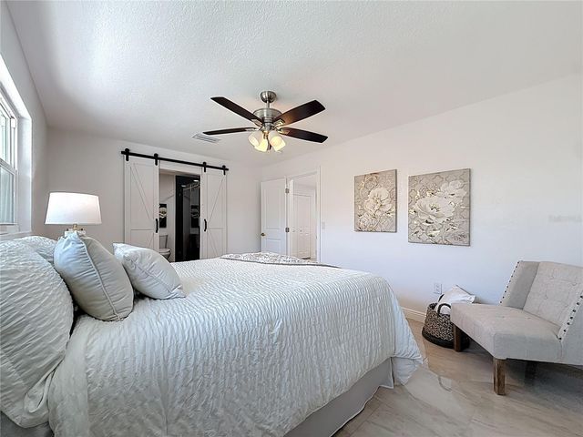 910 ALCAZAR WAY S, St Petersburg, FL 33705