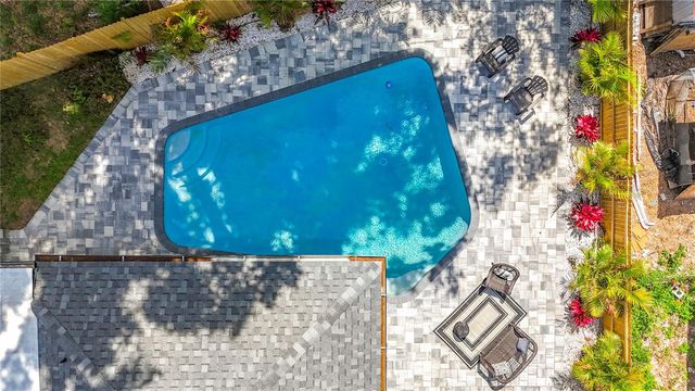 910 ALCAZAR WAY S, St Petersburg, FL 33705