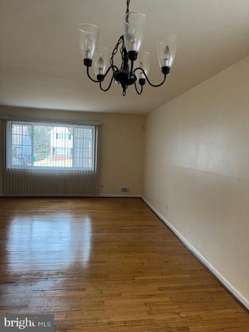 5905 MUSTANG DR, Riverdale, MD 20737