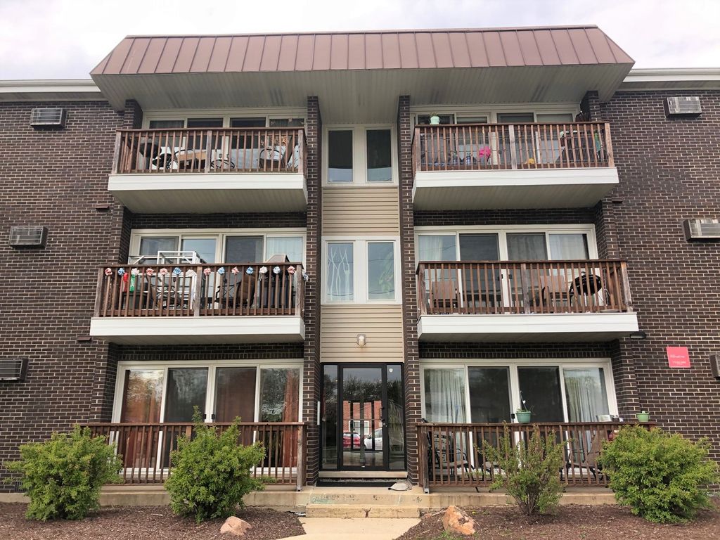 8656 S 84th Court 3NW, Hickory Hills, IL 60457