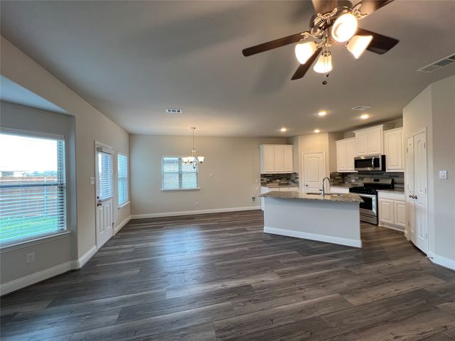 2817 Diamondback Drive, Melissa, TX 75454