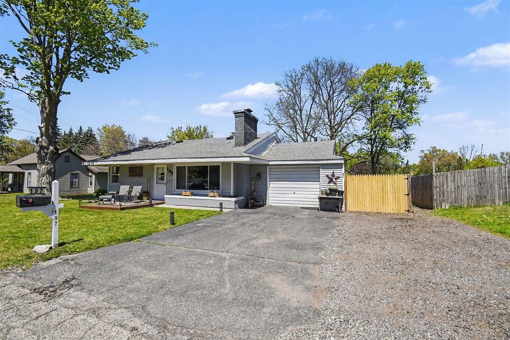 197 E Beech Street, Cedar Springs, MI 49319