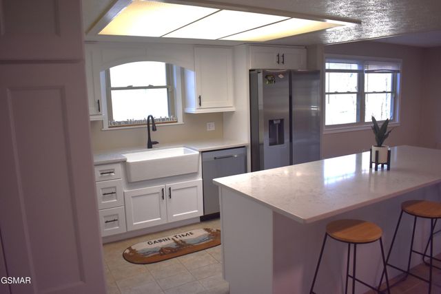 514 Gatlin Drive, Gatlinburg, TN 37738