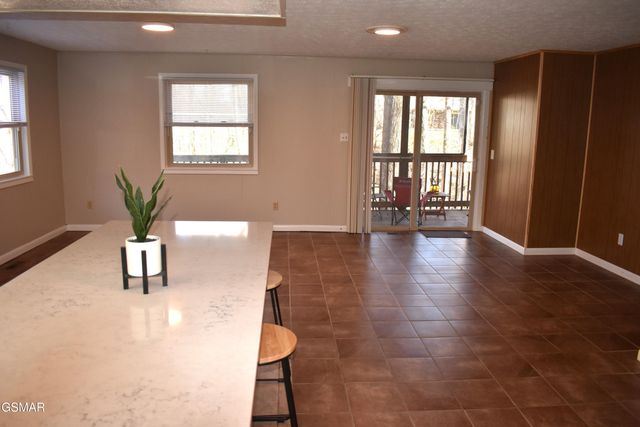 514 Gatlin Drive, Gatlinburg, TN 37738