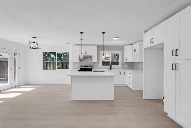 1830 N Alegre Dr, Tracy, CA 95376