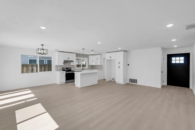 1830 N Alegre Dr, Tracy, CA 95376