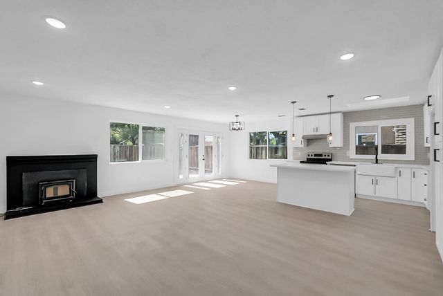 1830 N Alegre Dr, Tracy, CA 95376