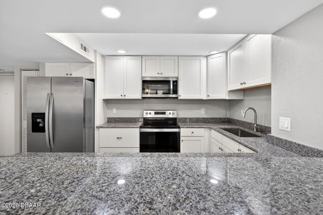 3043 S Atlantic Ave Apt 805, Daytona Beach Shores, FL 32118